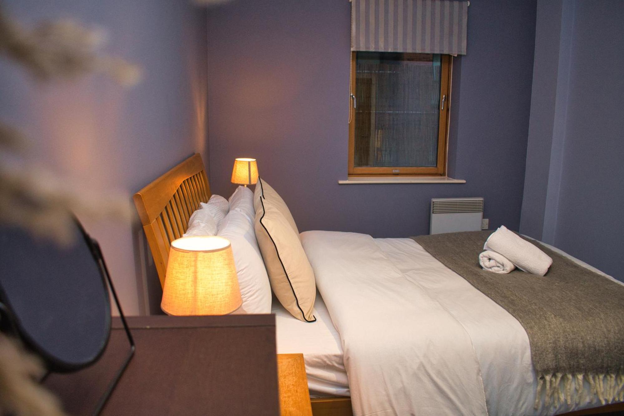 Spacious City Centre Apt - Free Parking - Ao Arena แมนเชสเตอร์ ภายนอก รูปภาพ