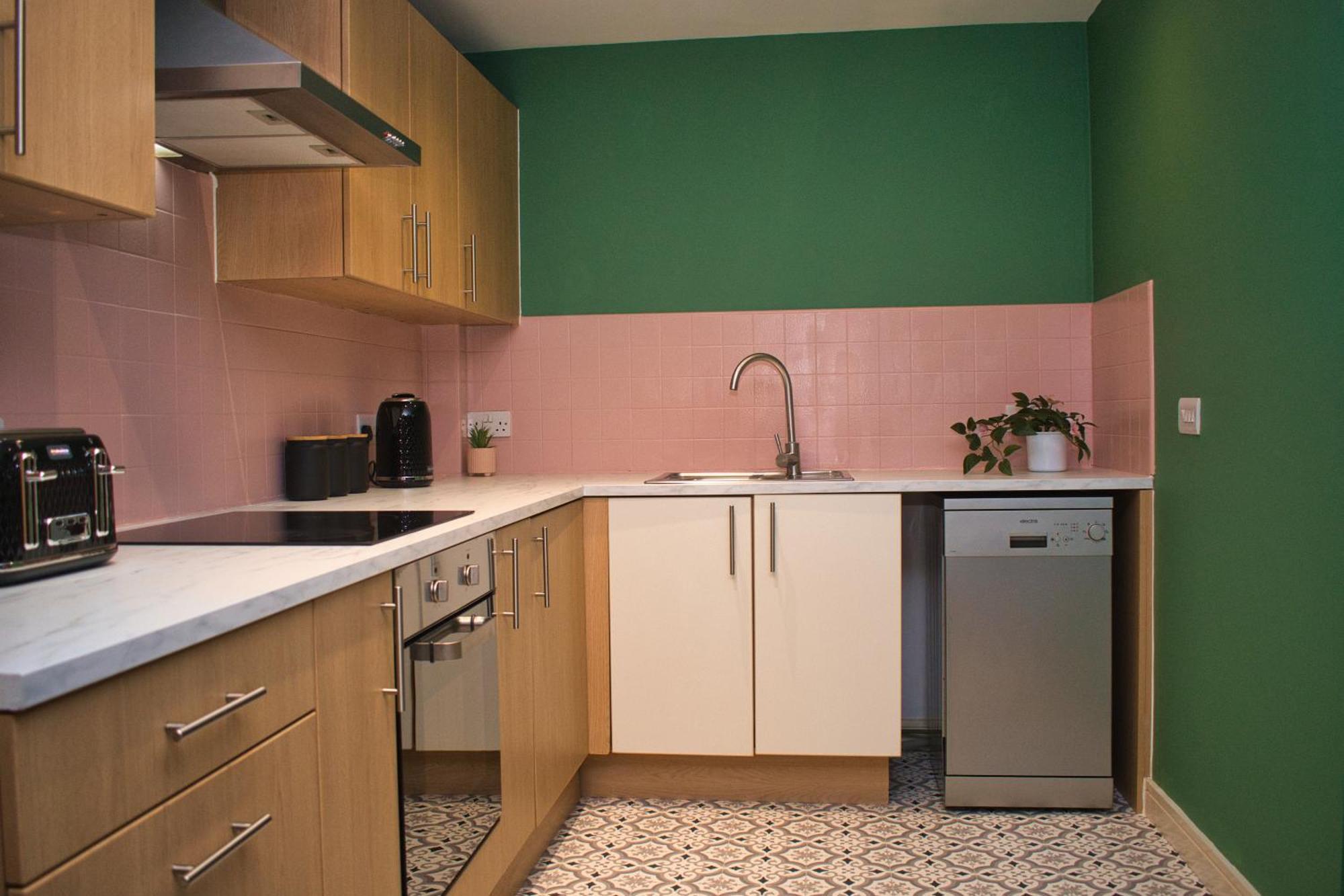 Spacious City Centre Apt - Free Parking - Ao Arena แมนเชสเตอร์ ภายนอก รูปภาพ